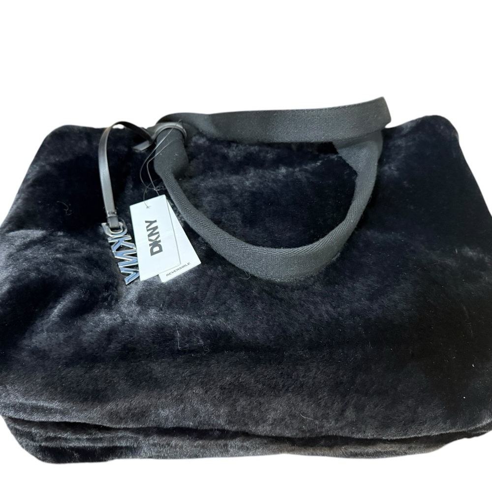 Reversible Faux Fur and Quilt design DKNY black Tote brand new NWT - Picture 3 of 16